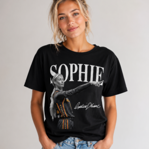 Sophie Cunningham Pointing T-Shirt Graphic Vintage